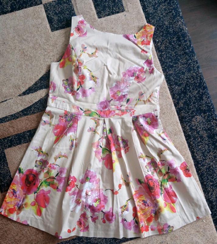 white summer dress size 18